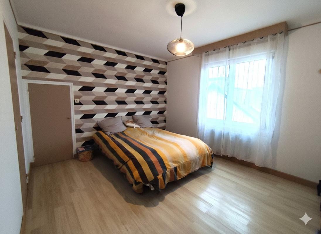 PLOUFRAGAN PLOUFRAGAN : Grande maison idéalement située 5