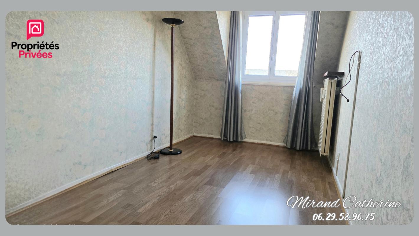 TROYES Appartement  centre ville 86 m² - 5 pièces 9