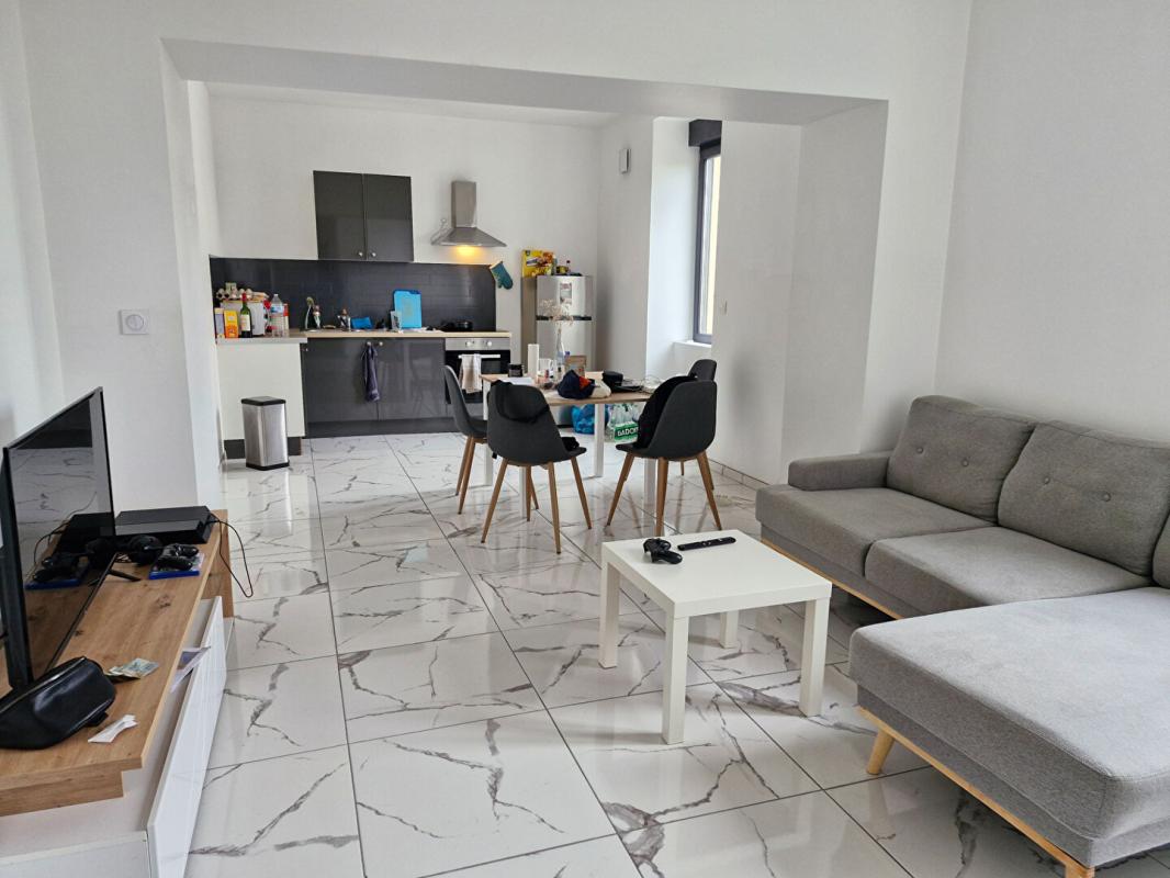 ROANNE ROANNE - IMMEUBLE DE RAPPORT 12