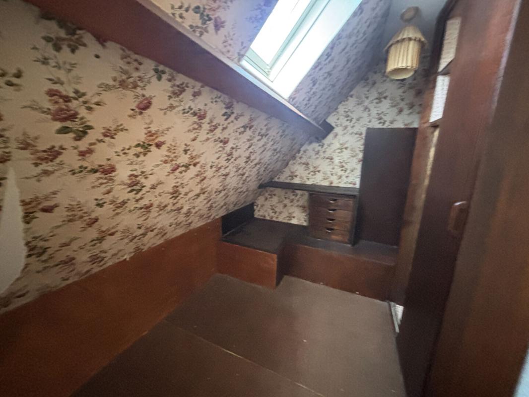 ARZON Bilgroix! Propriété à rénover avec jardin arboré 12