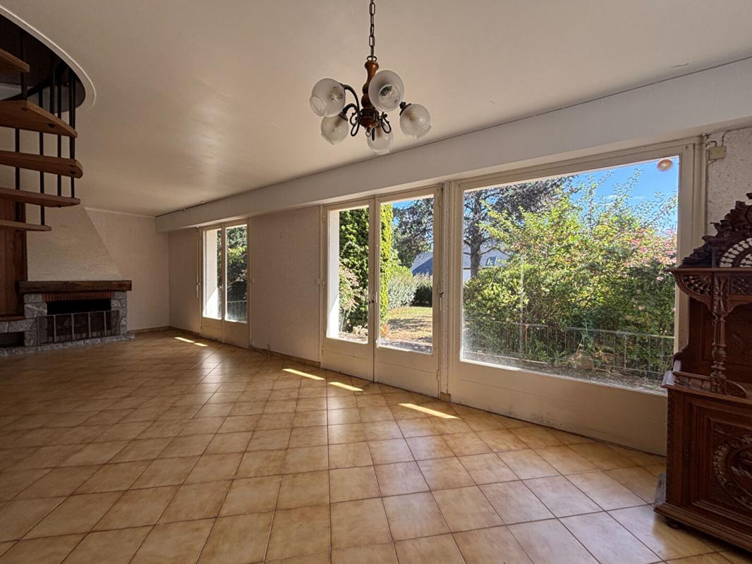 ARZON Bilgroix! Propriété à rénover avec jardin arboré 2