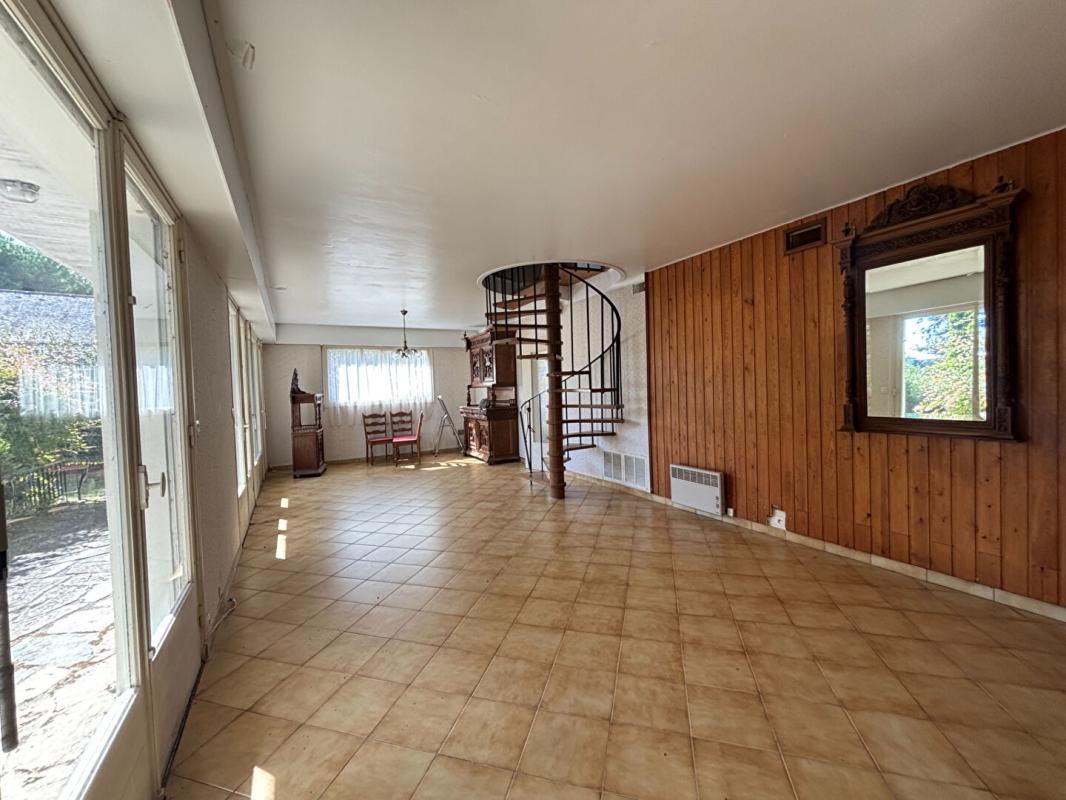 ARZON Bilgroix! Propriété à rénover avec jardin arboré 5