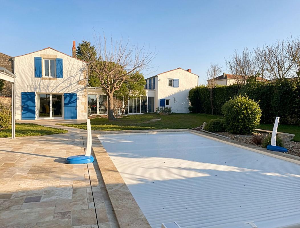 BENON Charentaise d'exception - 260 m² de charme, volumes et caractère 6