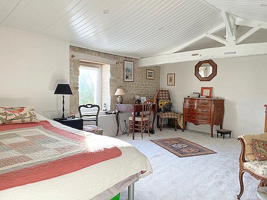 BENON Charentaise d'exception - 260 m² de charme, volumes et caractère 9