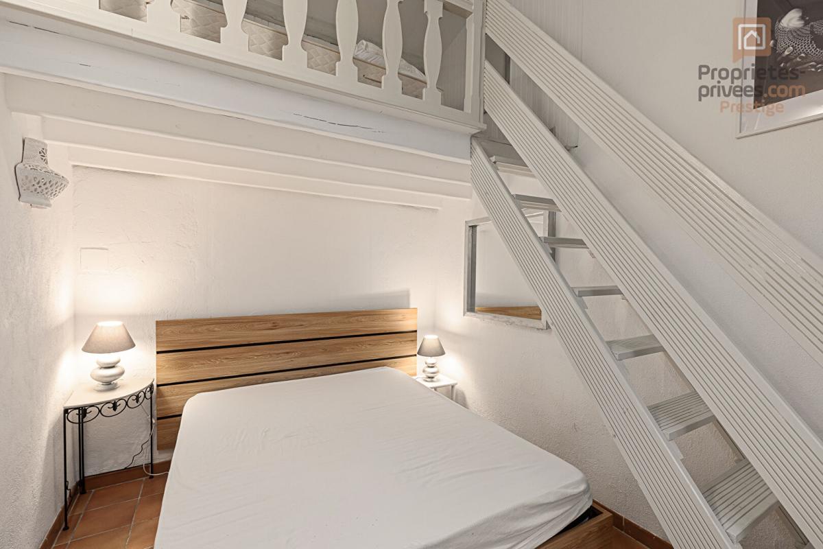 SAINT-PAUL-EN-FORET Superbe propriété de charme à Saint-Paul-en-Forêt avec dépendance et prestations haut de gamme 15