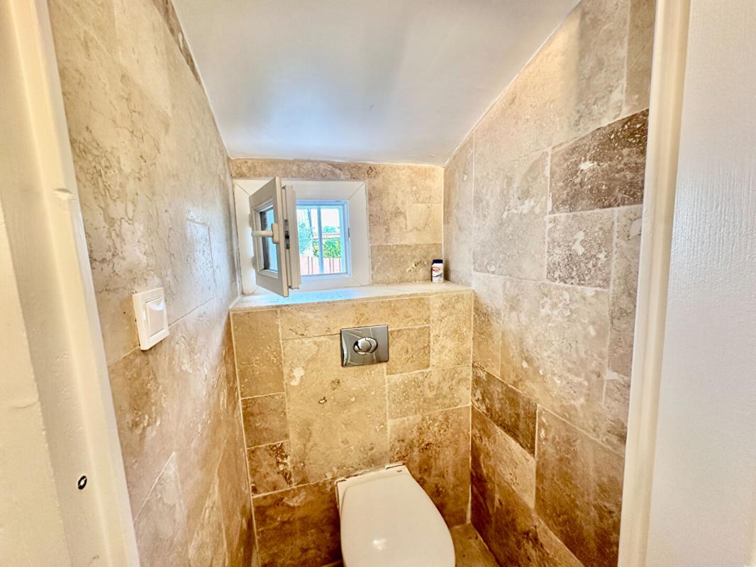 LA SEYNE-SUR-MER MAR VIVO LA SEYNE SUR MER  - A PROXIMITE IMMEDIATE DES COMMERCES ET PLAGES  - AU CALME ABSOLU -  MAISONNETTE 44 M² AVEC GARAGE 7