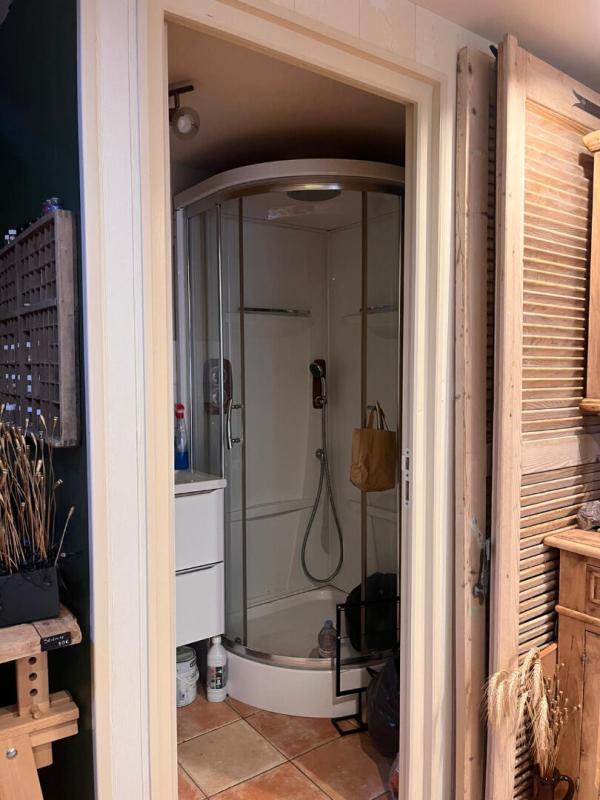 LE BOIS-D'OINGT VAL D OINGT - MURS LIBRES, LOCAL COMMERCIAL 25 m² 4