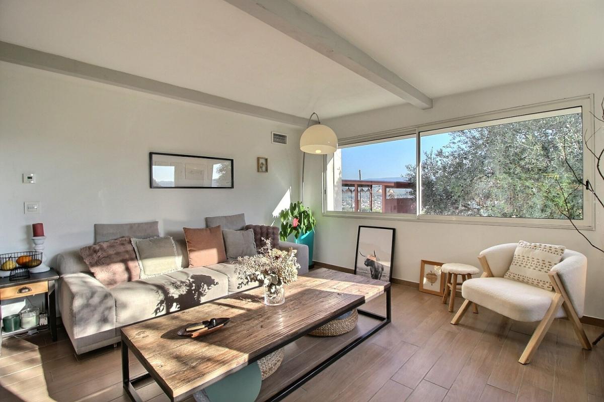 LE BEAUSSET Maison Le Beausset 5 pièce(s) 105 m2 3