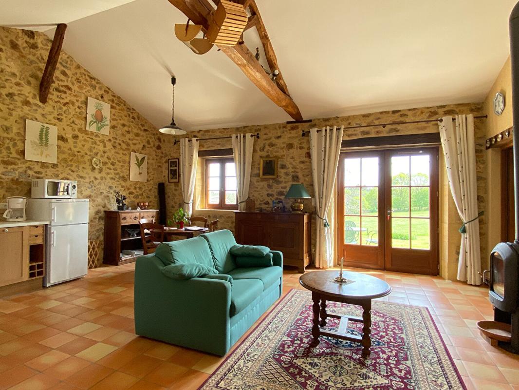 SAINT-AVIT-RIVIERE Ensemble périgourdin authentique avec deux gîtes, piscine et 5,3 hectares 15