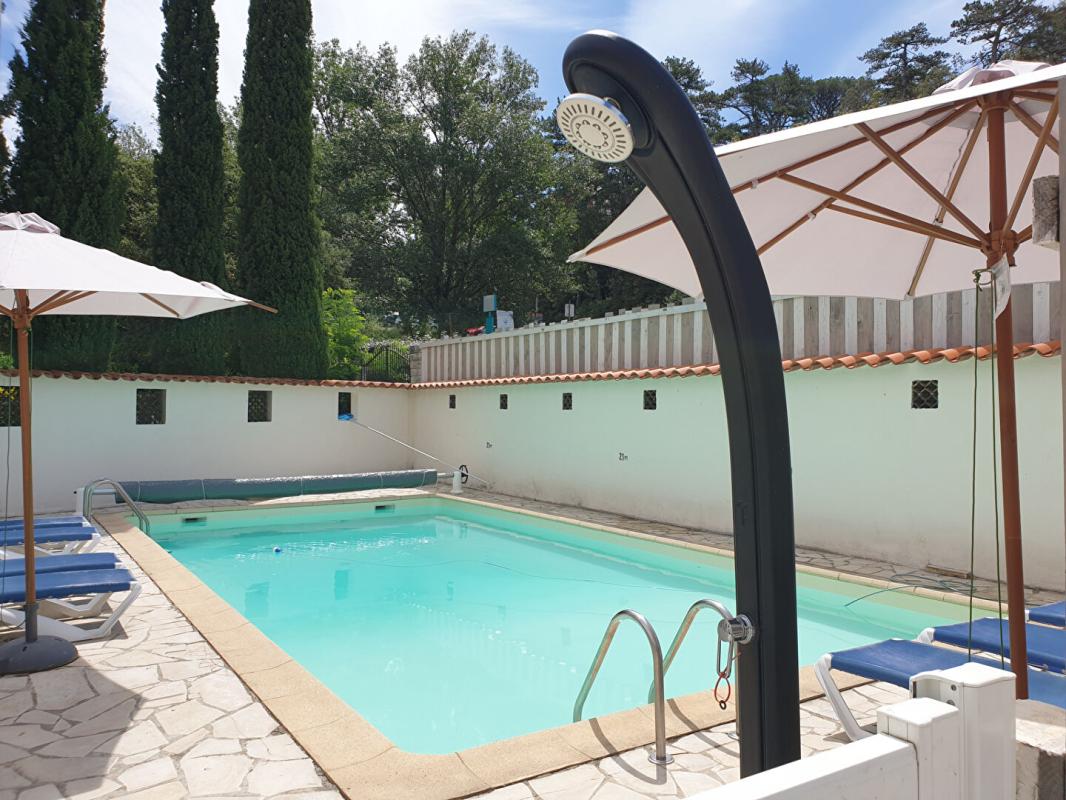 AMELIE-LES-BAINS-PALALDA Immeuble / Résidence familiale avec piscine de 11 logements à Amélie les Bains, idéal projet professionnel ou investisseur 8