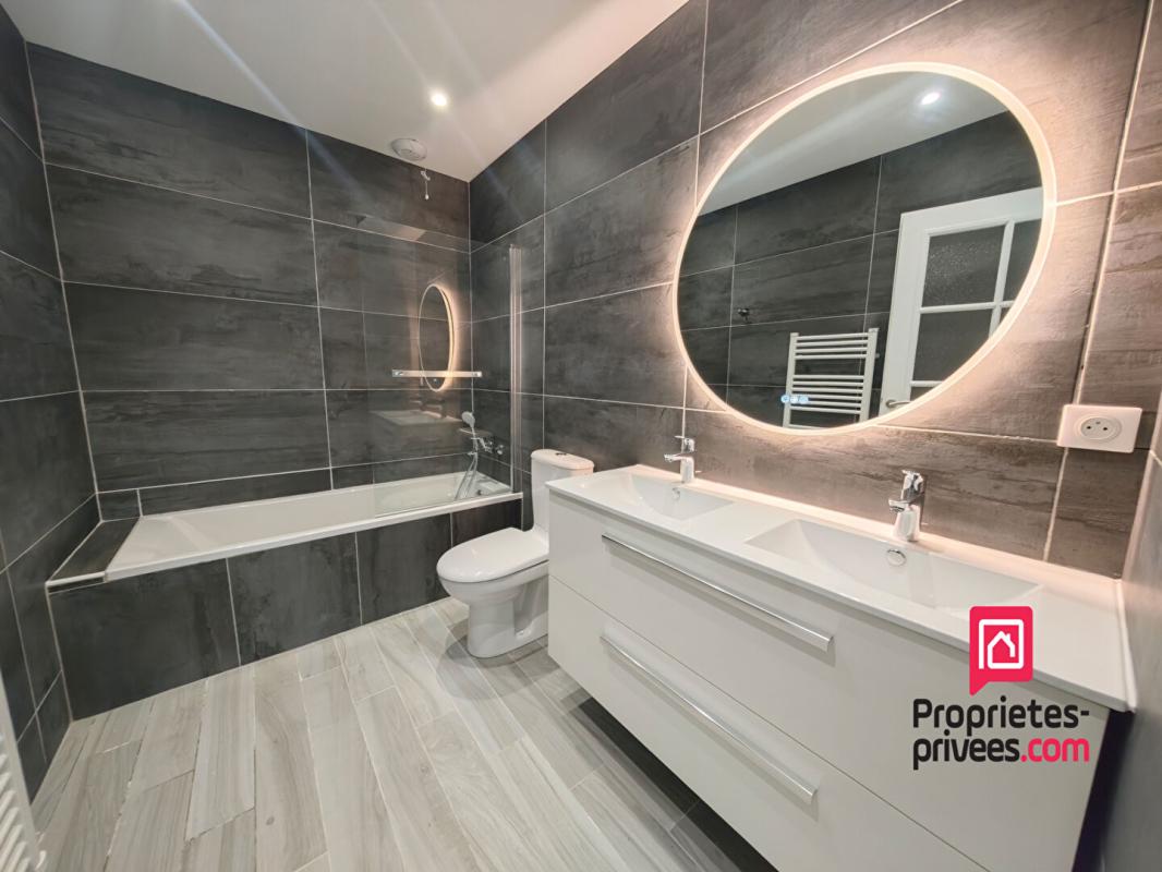 VIDAUBAN Appartement  3 pièces DUPLEX 60 m2 2