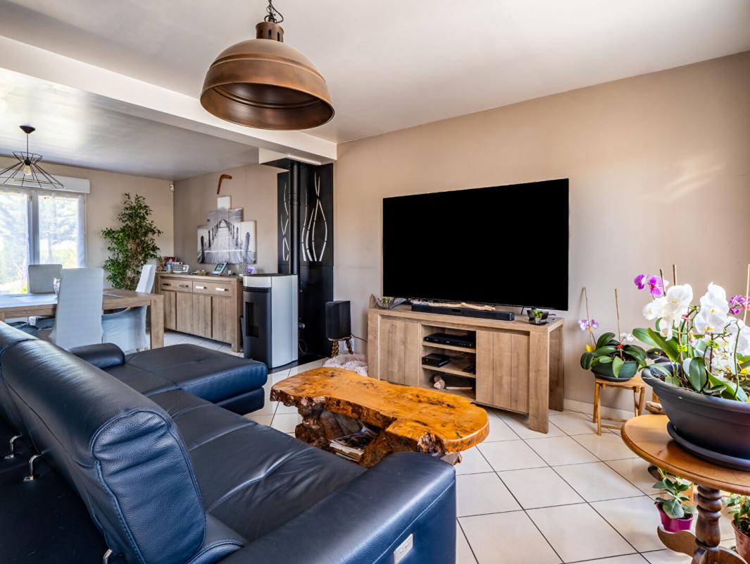 MAREUIL-LES-MEAUX Maison Mareuil Les Meaux 5 pièce(s) 110 m2 2