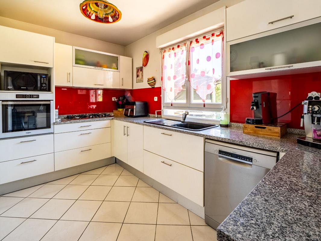 MAREUIL-LES-MEAUX Maison Mareuil Les Meaux 5 pièce(s) 110 m2 7
