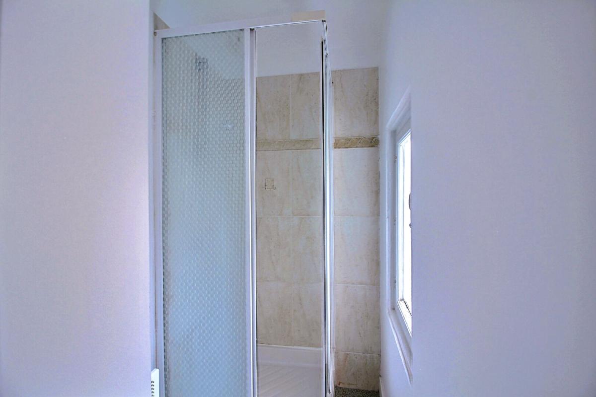 BORDEAUX T2 de 36 M² petite résidence en pierre, calme hyper-centre 7