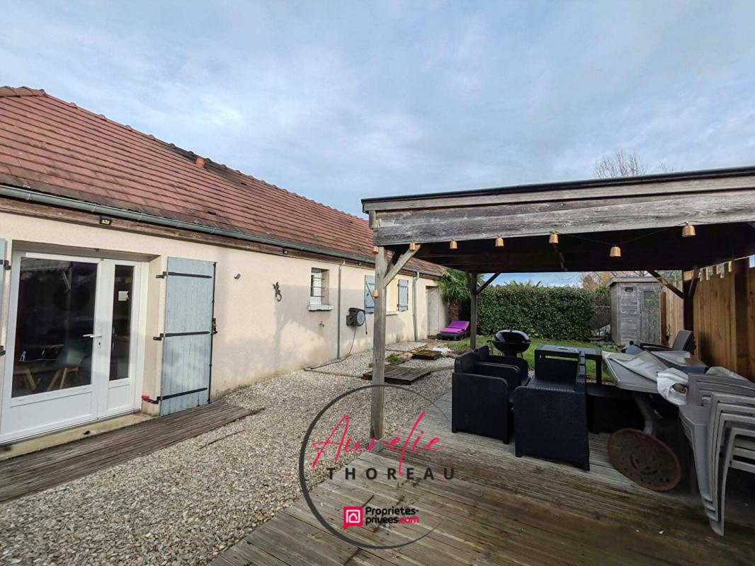 COURCY-AUX-LOGES Maison de plain pied sur terrain clos 14