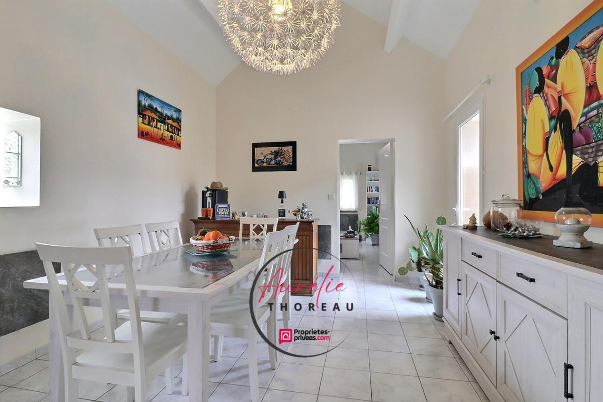 COURCY-AUX-LOGES Maison de plain pied sur terrain clos 3