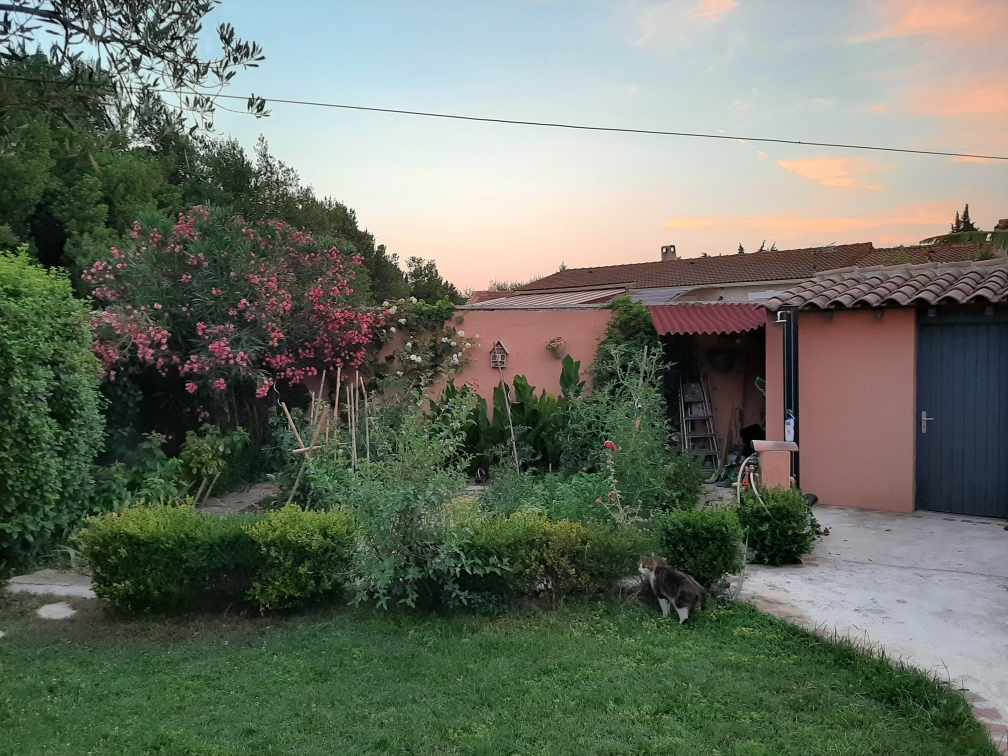 JONQUIERES-SAINT-VINCENT Jonquieres Saint Vincent maison   6 pièces110 m² , 4 chambres garage piscine et pool house 10