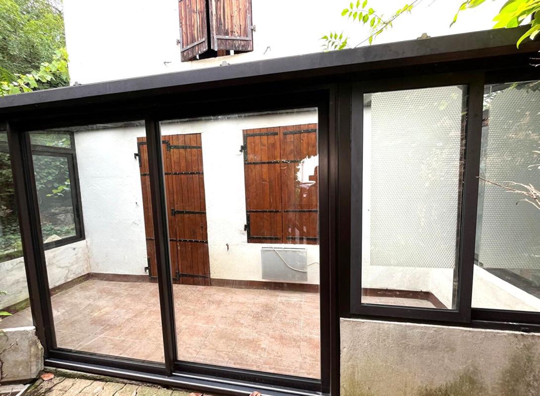 MONTFLEUR Ensemble immobilier à fort potentiel  sur 1,3 hectare 11