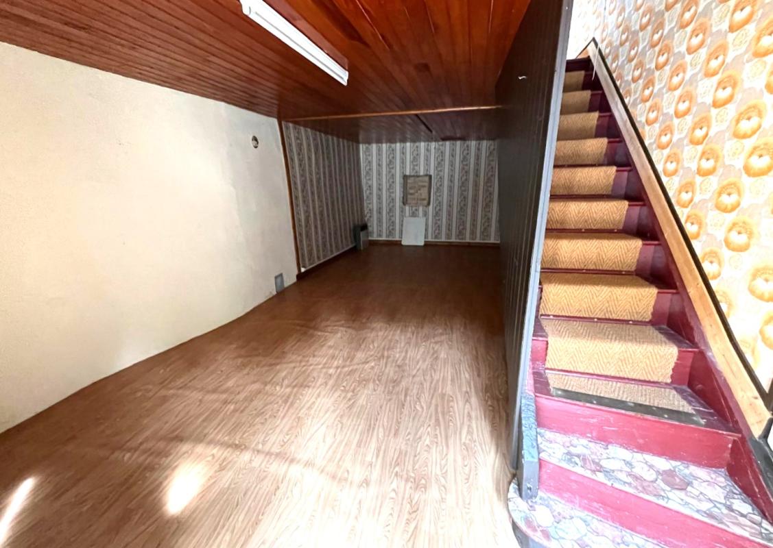 MONTFLEUR Ensemble immobilier à fort potentiel  sur 1,3 hectare 5