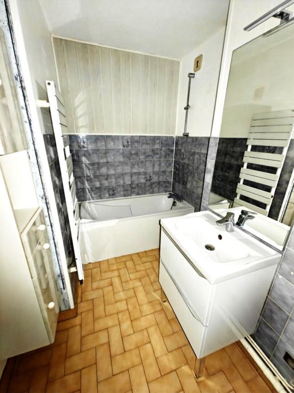 GIERES Appartement : 3 ou 4 chambres T5 à Gières (38) garage possible. Colocation, grande famille 5