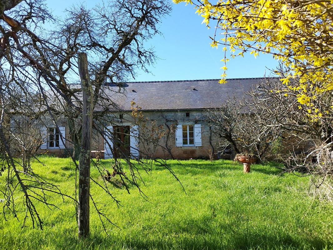 SAINTE-ORSE Maison de Bourg sur un terrain clos de 2365m² 1