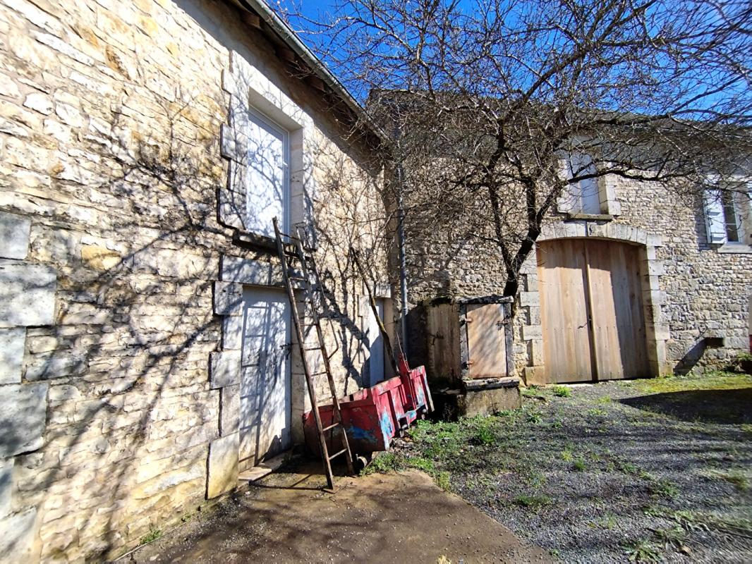 SAINTE-ORSE Maison de Bourg sur un terrain clos de 2365m² 11