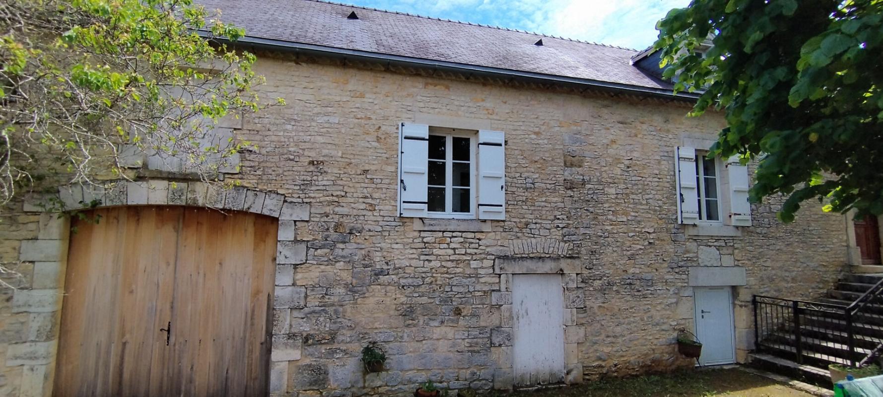 SAINTE-ORSE Maison de Bourg sur un terrain clos de 2365m² 12