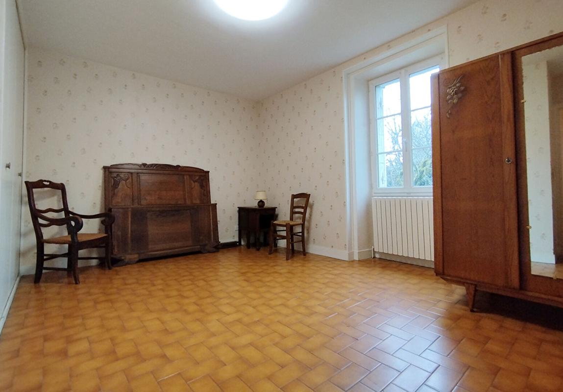 SAINTE-ORSE Maison de Bourg sur un terrain clos de 2365m² 9