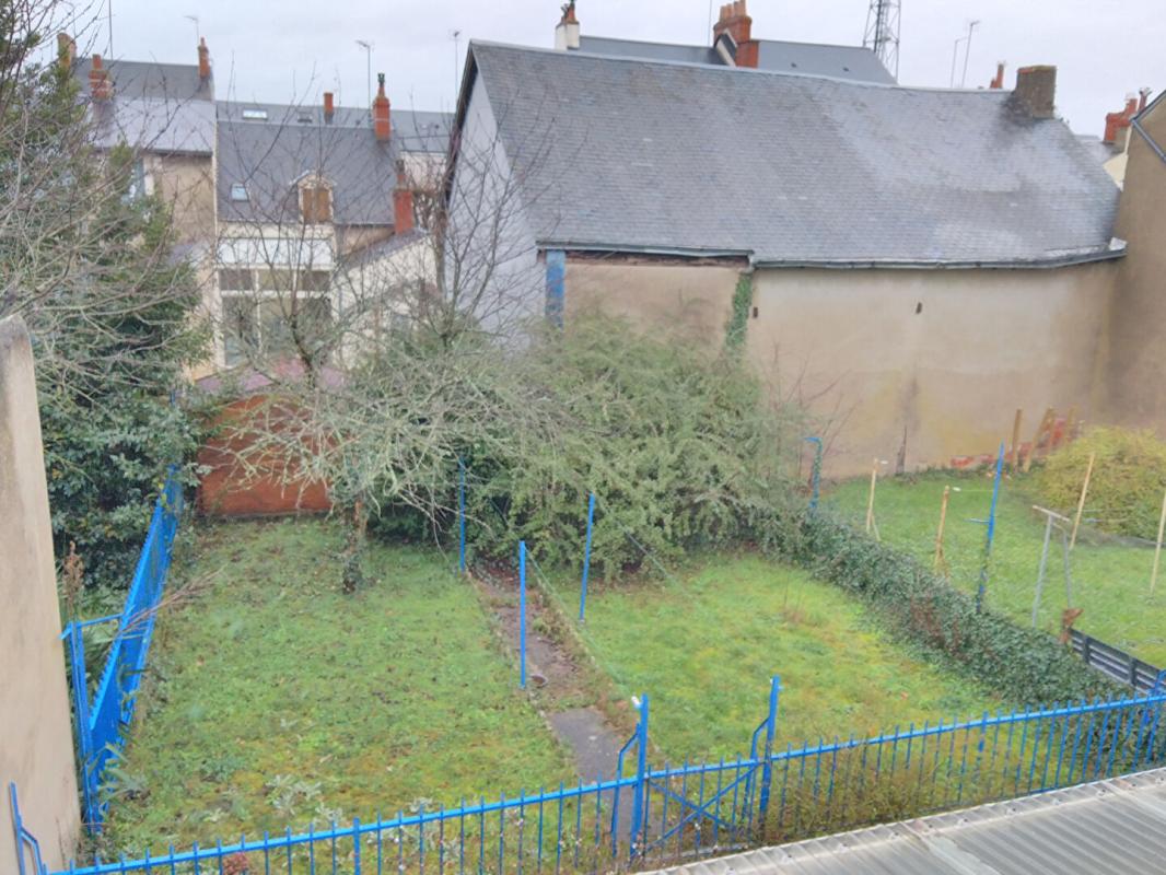 CHATEAUROUX Maison 4 pièce(s) 95 m2 Quartier Les Marins / Cité administrative Châteauroux 17