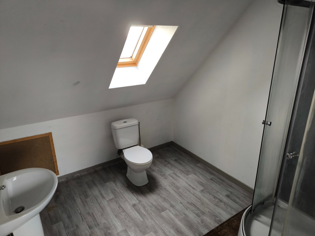 ROUGEMONTIERS Maison  6 pièce(s) 98 m2 8