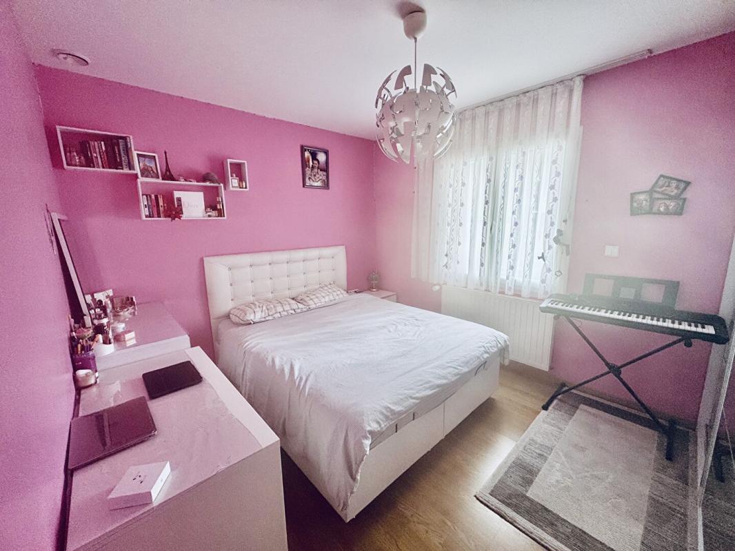 MORTAGNE-SUR-SEVRE Belle Maison de Plain-Pied 8 Pièces sur Mortagne-sur-Sèvre 11