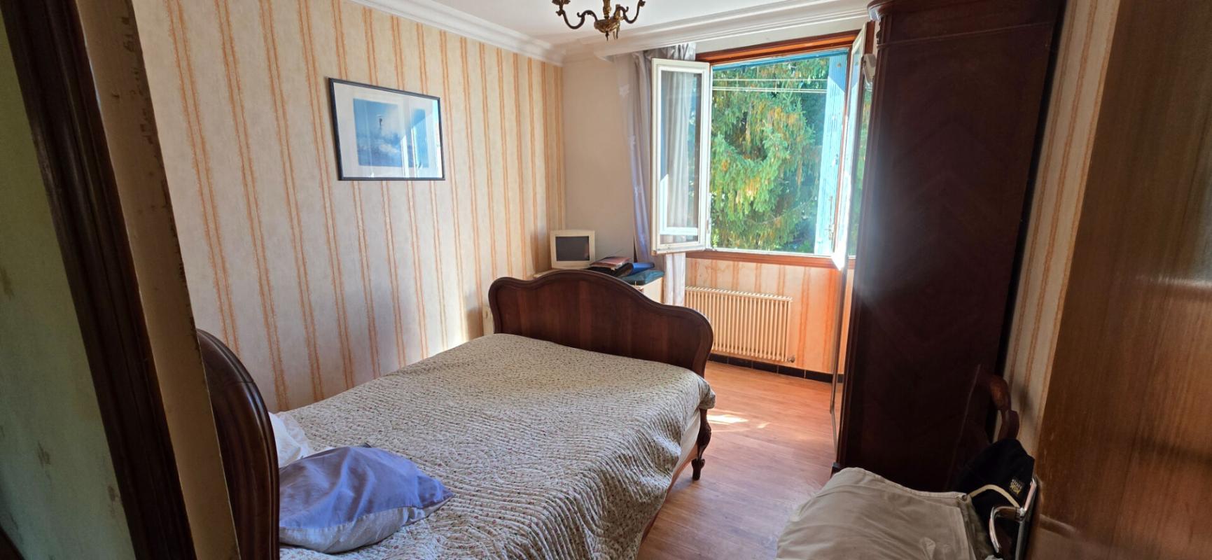 LALEVADE-D'ARDECHE Maison de 163 m2 avec appartement indépendant et Entrepôt de 90 m² 10