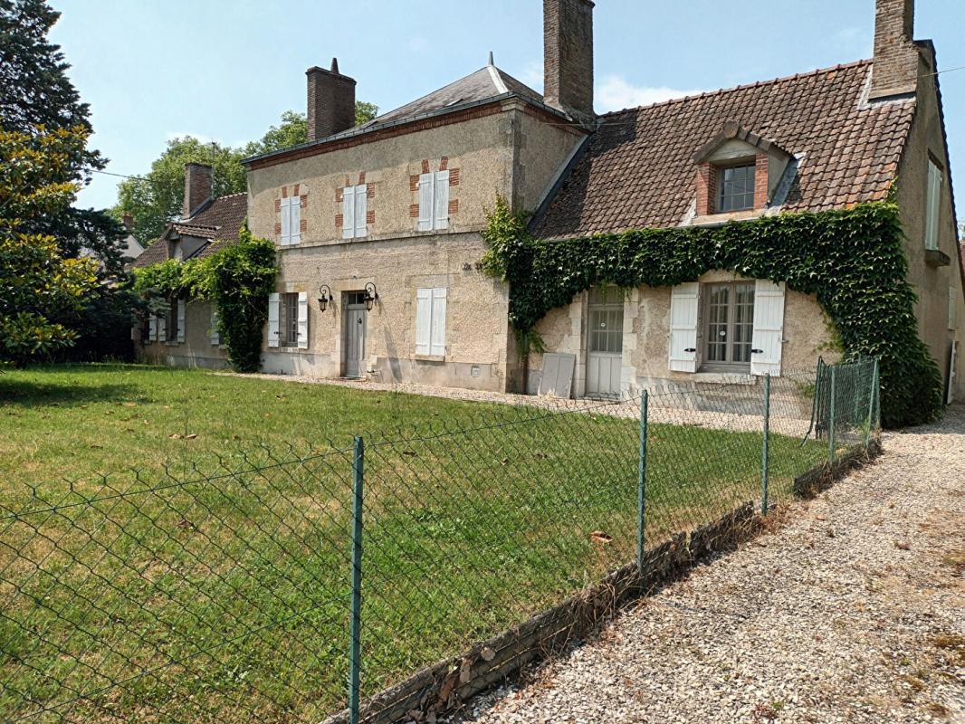 VIEILLES-MAISONS-SUR-JOUDRY Maison Vieilles Maisons Sur Joudry 11 pièce(s) 310 m2 10