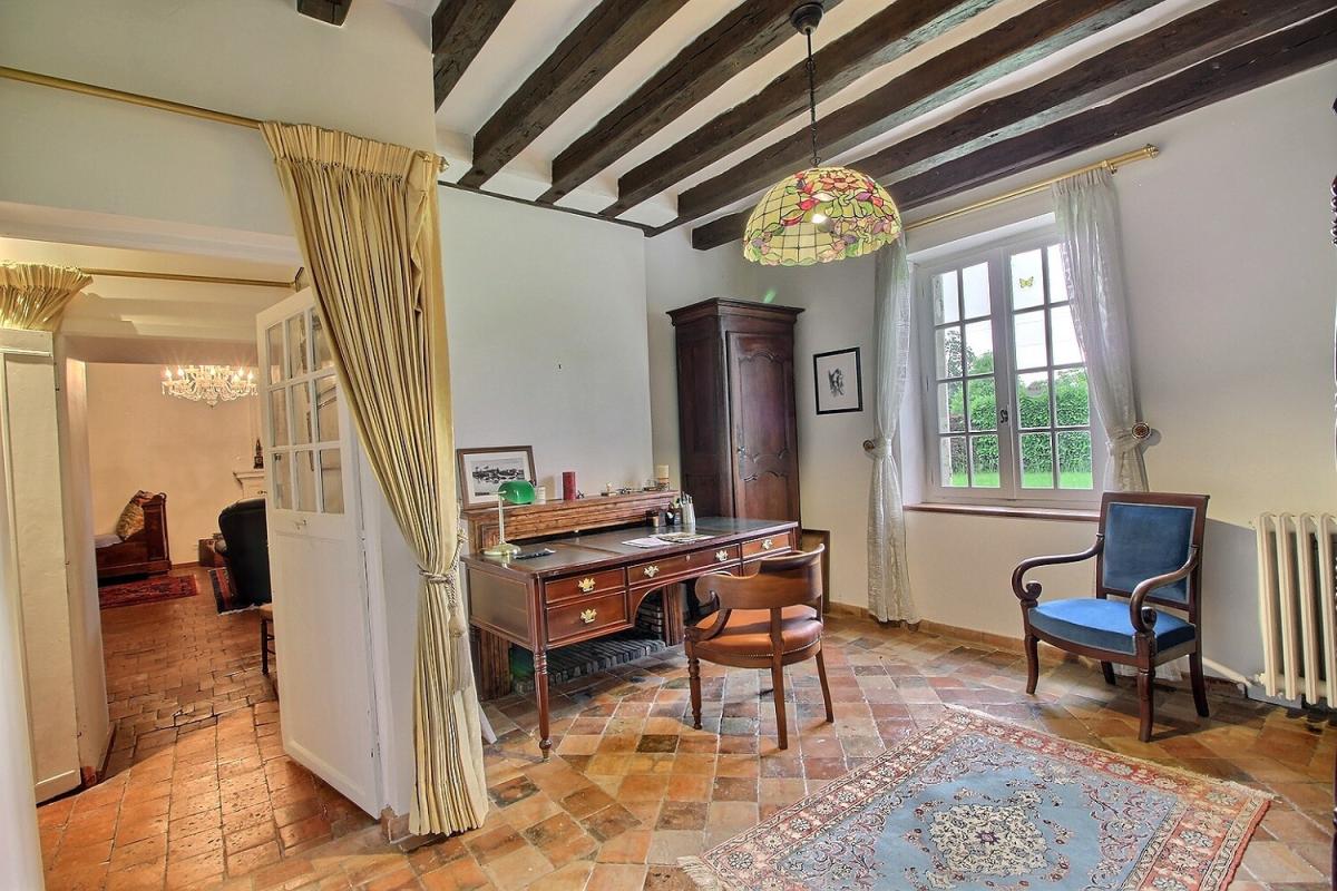 VIEILLES-MAISONS-SUR-JOUDRY Maison Vieilles Maisons Sur Joudry 11 pièce(s) 310 m2 2