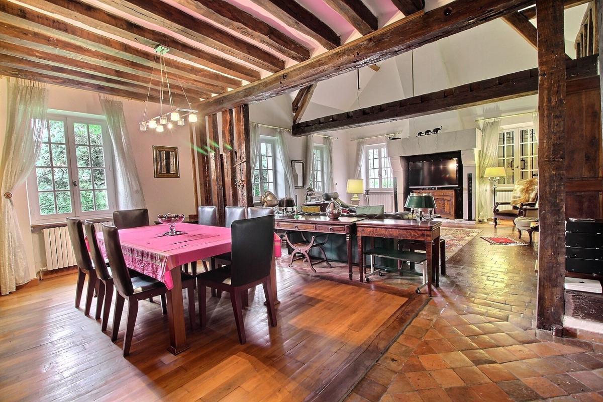 VIEILLES-MAISONS-SUR-JOUDRY Maison Vieilles Maisons Sur Joudry 11 pièce(s) 310 m2 5