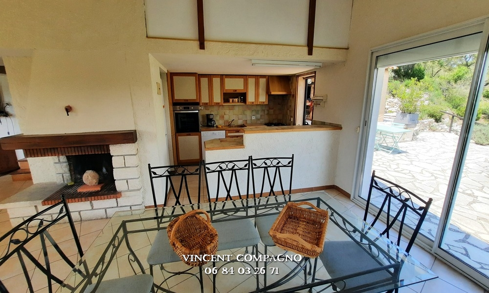 ESPARRON-DE-VERDON Villa en Provence au bord du Lac d'Esparron de Verdon 11