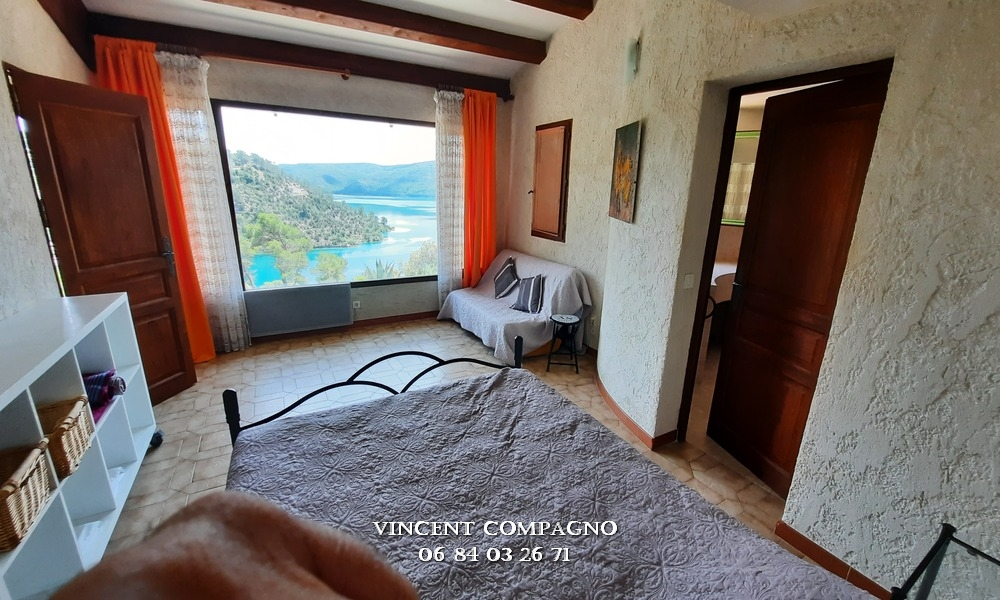 ESPARRON-DE-VERDON Villa en Provence au bord du Lac d'Esparron de Verdon 13