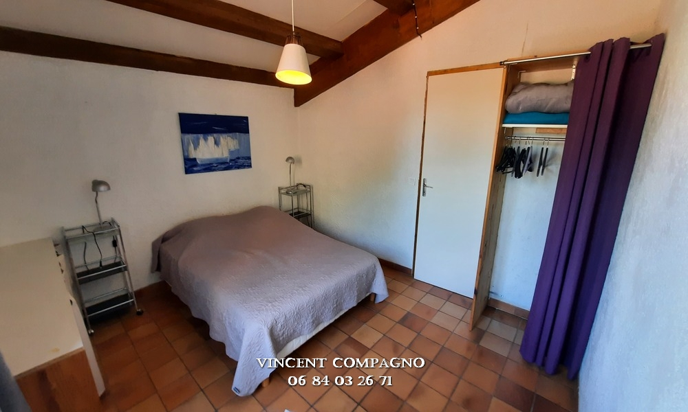 ESPARRON-DE-VERDON Villa en Provence au bord du Lac d'Esparron de Verdon 17