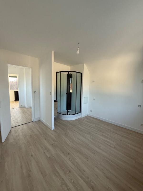 BOIS-GUILLAUME Maison 5 pièce(s) 94 m2 entièrement rénovée à Bois-Guillaume - 365 000  DPE D 13