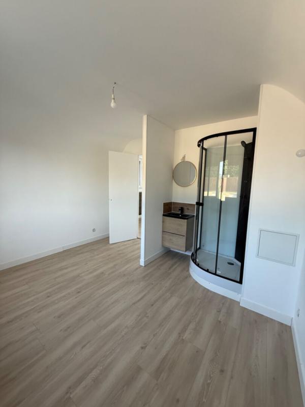 BOIS-GUILLAUME Maison 5 pièce(s) 94 m2 entièrement rénovée à Bois-Guillaume - 365 000  DPE D 7