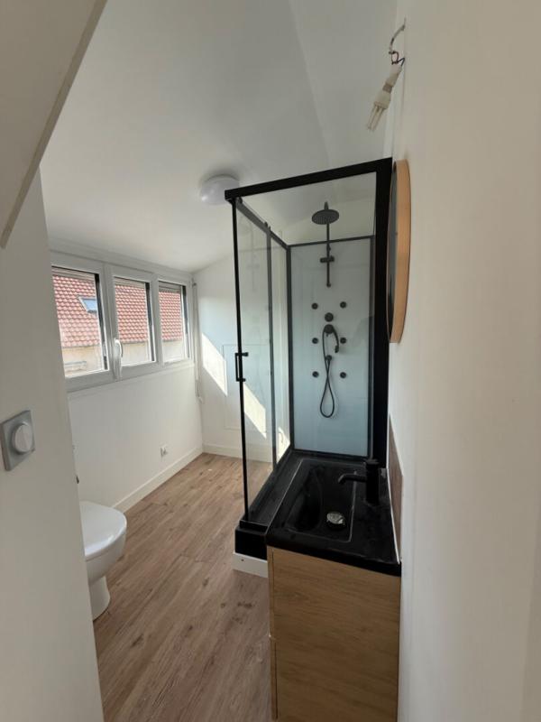 BOIS-GUILLAUME Maison 5 pièce(s) 94 m2 entièrement rénovée à Bois-Guillaume - 365 000  DPE D 8