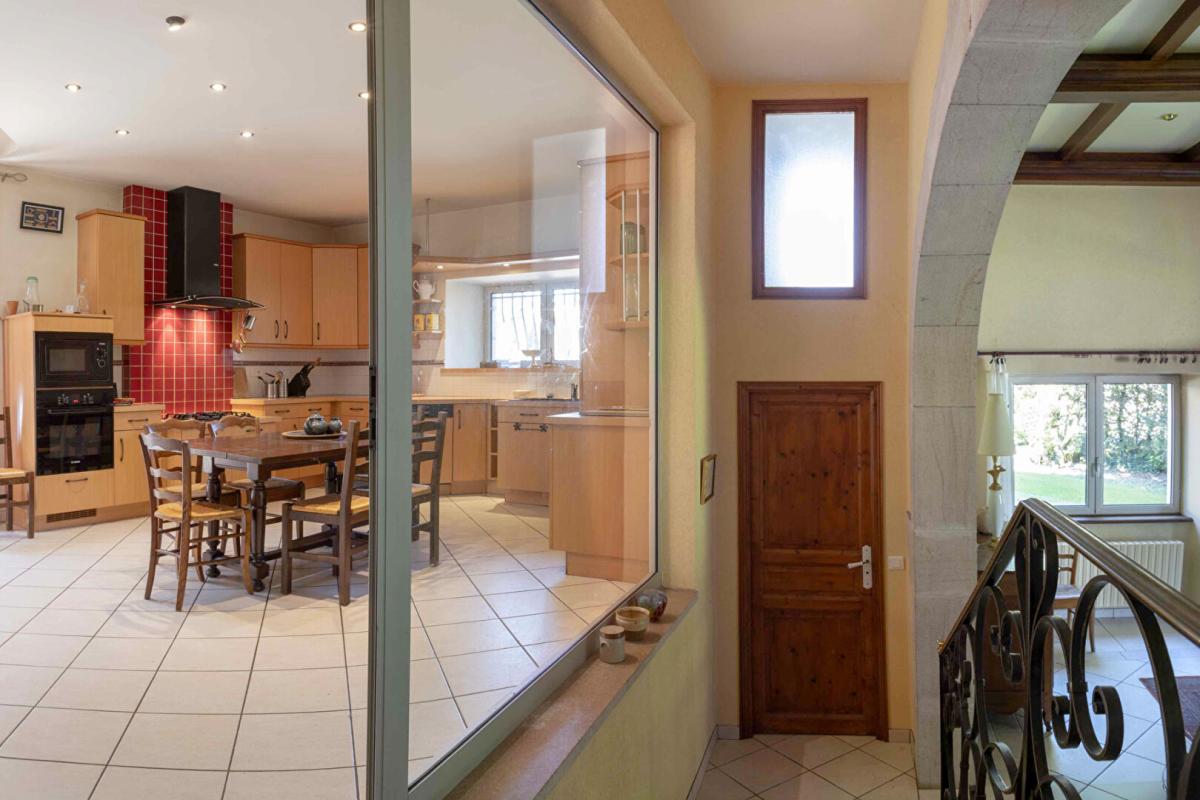 LE FIED LE FIED (39) - Propriété 10 pièce(s) - 413 m2 + 187m² de dépendances à aménager 12