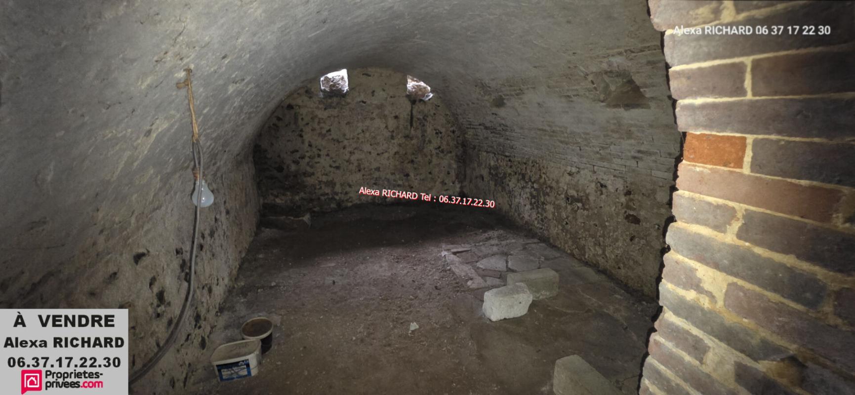 GROSSOEUVRE Maison a vendre GROSSOEUVRE  de plain pied  5 pièces 16