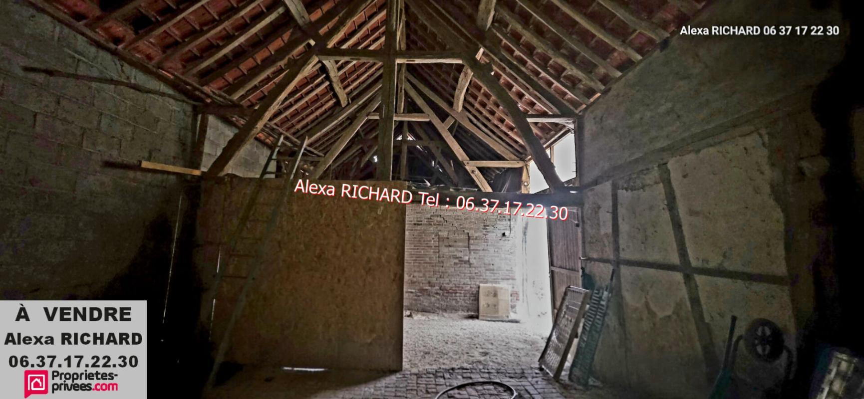 GROSSOEUVRE Maison a vendre GROSSOEUVRE  de plain pied  5 pièces 18