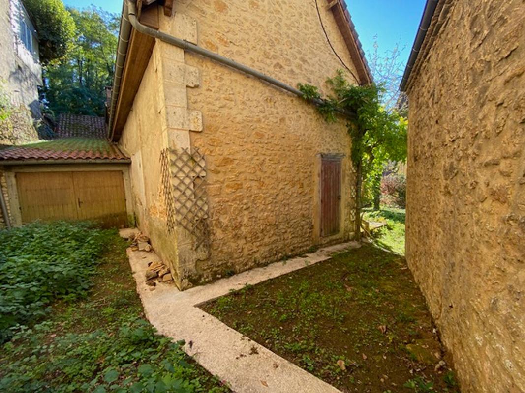 SARLAT-LA-CANEDA Maison de ville en pierre 14