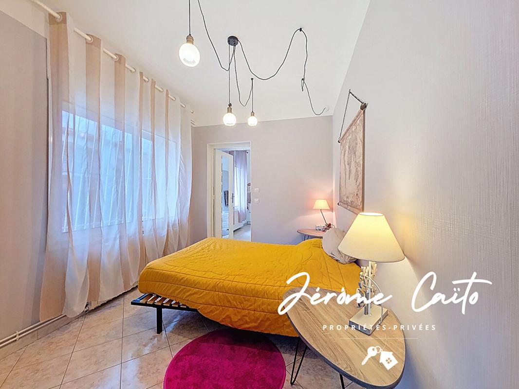 NIMES Maison Nimes 7 pièce(s) 170 m2 15