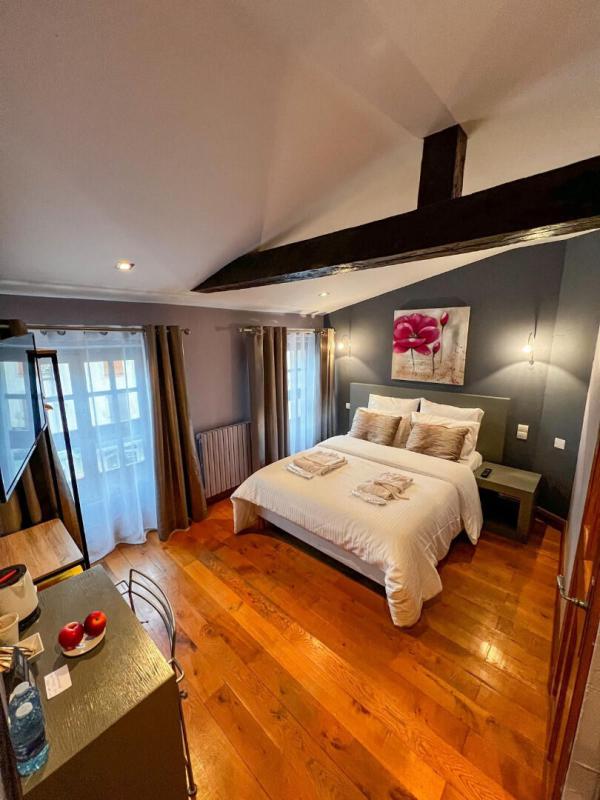 MIREPOIX Maison de caractère Mirepoix 11 pièce(s) 400m2 18