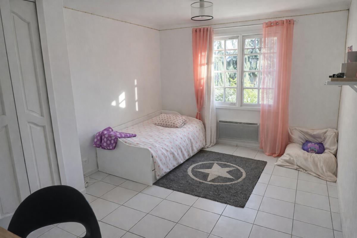 LE MUY Maison d'environ 200 m² - Gros potentiel investisseurs ou grande famille 16