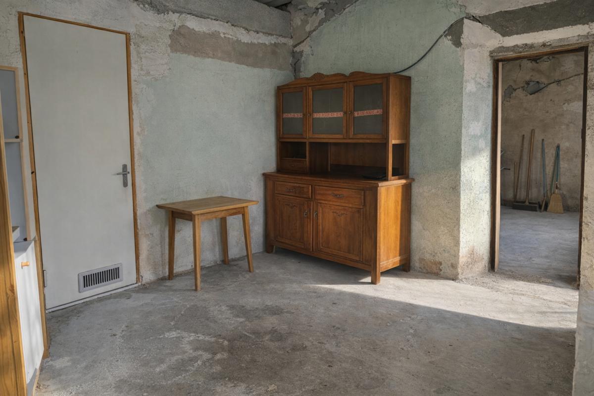 LE MUY Maison d'environ 200 m² - Gros potentiel investisseurs ou grande famille 5