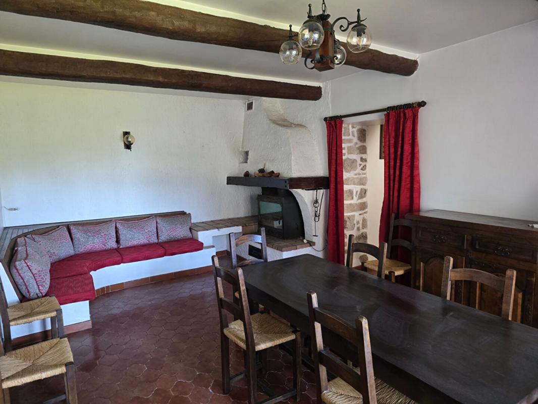 LE MUY Maison d'environ 200 m² - Gros potentiel investisseurs ou grande famille 6